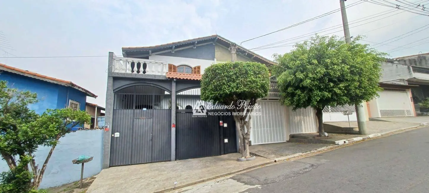Foto 1 de Sobrado com 3 quartos à venda, 130m2 em Jardim Santa Cecília, Guarulhos - SP