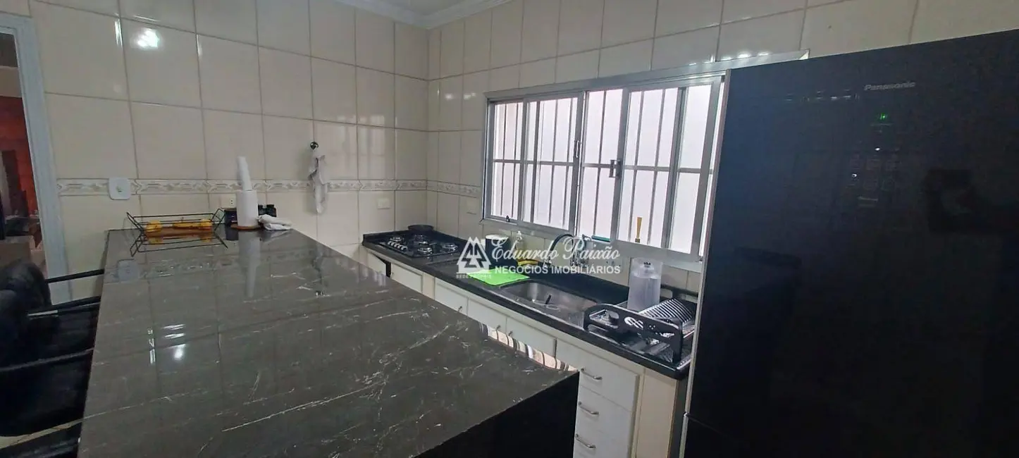 Casa com 3 quartos à venda, 243m2 em Vila Augusta, Guarulhos - SP - imagem 8 Foto 8 de Casa com 3 quartos à venda, 243m2 em Vila Augusta, Guarulhos - SP