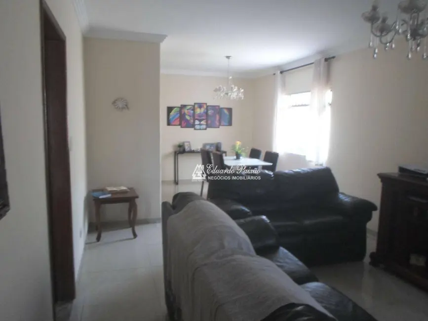 Foto 8 de Casa com 3 quartos à venda, 360m2 em Jardim Vila Galvão, Guarulhos - SP