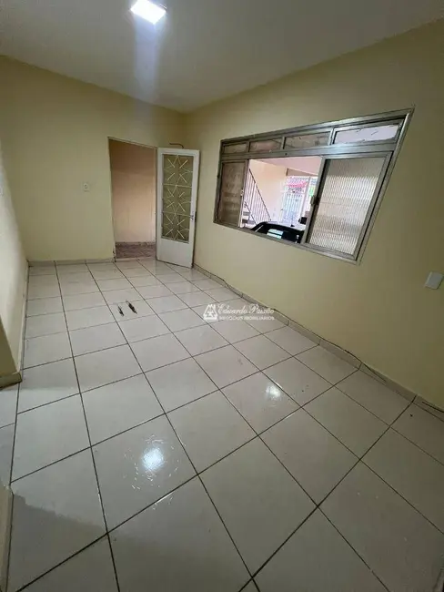 Foto 1 de Casa com 1 quarto para alugar, 40m2 em Jardim Palmira, Guarulhos - SP