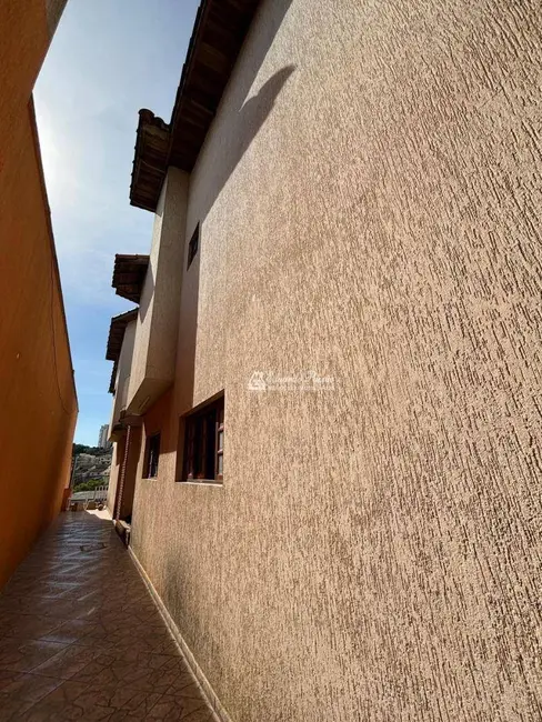 Foto 6 de Sobrado com 3 quartos à venda e para alugar, 162m2 em Vila Tijuco, Guarulhos - SP