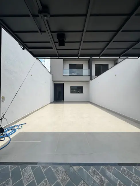 Foto 2 de Sobrado com 3 quartos à venda, 125m2 em Jardim Santa Mena, Guarulhos - SP