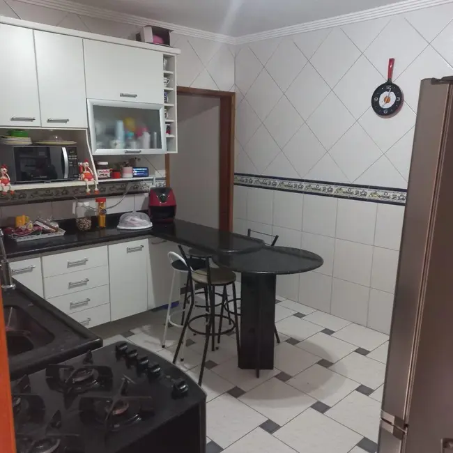 Foto 5 de Sobrado com 3 quartos à venda e para alugar, 150m2 em Parque Santo Antônio, Guarulhos - SP