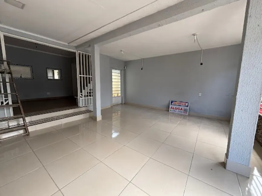 Foto 3 de Casa com 2 quartos para alugar, 150m2 em Vila Rosália, Guarulhos - SP