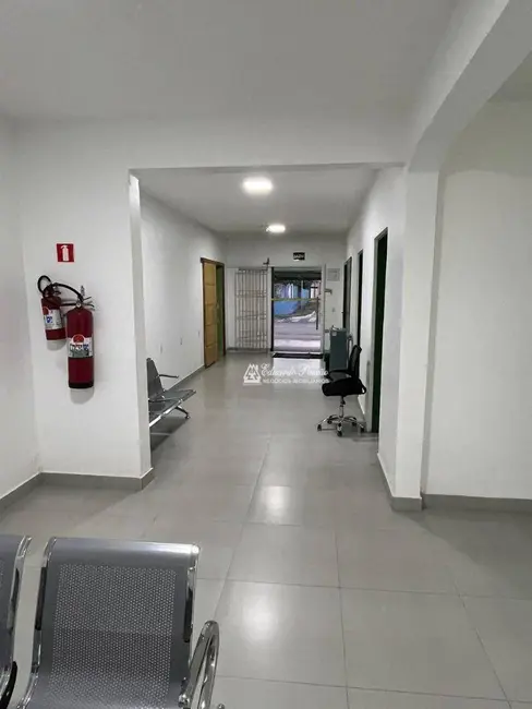 Foto 5 de Sobrado com 3 quartos à venda e para alugar, 440m2 em Jardim Presidente Dutra, Guarulhos - SP