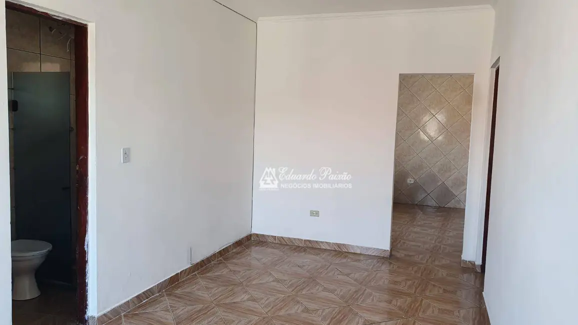 Sobrado com 2 quartos para alugar, 125m2 em Jardim Rosa de Franca, Guarulhos - SP - imagem 6 Foto 6 de Sobrado com 2 quartos para alugar, 125m2 em Jardim Rosa de Franca, Guarulhos - SP