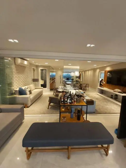 Foto 8 de Apartamento com 3 quartos à venda, 284m2 em Jardim Flor da Montanha, Guarulhos - SP