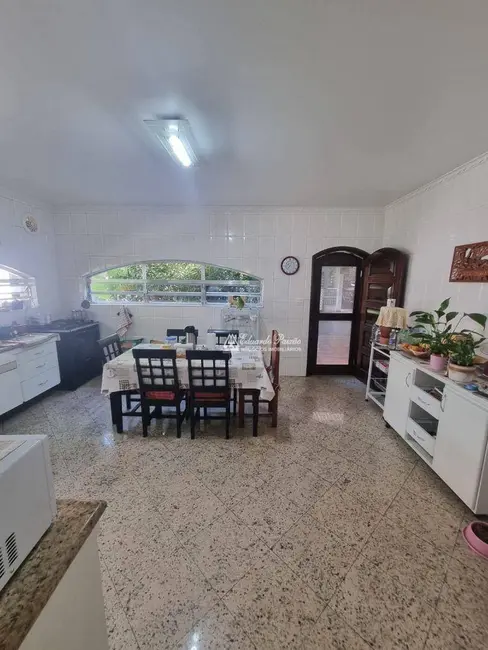 Foto 9 de Casa com 3 quartos à venda e para alugar, 800m2 em Jardim do Papai, Guarulhos - SP