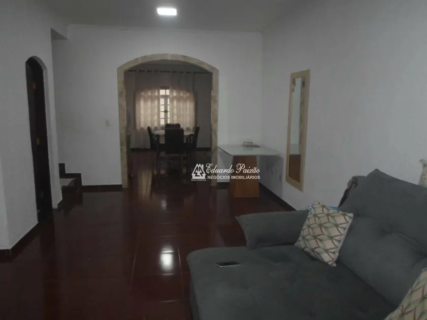 Sobrado com 3 quartos à venda e para alugar, 253m2 em Jardim Las Vegas, Guarulhos - SP - imagem 9 Foto 9 de Sobrado com 3 quartos à venda e para alugar, 253m2 em Jardim Las Vegas, Guarulhos - SP