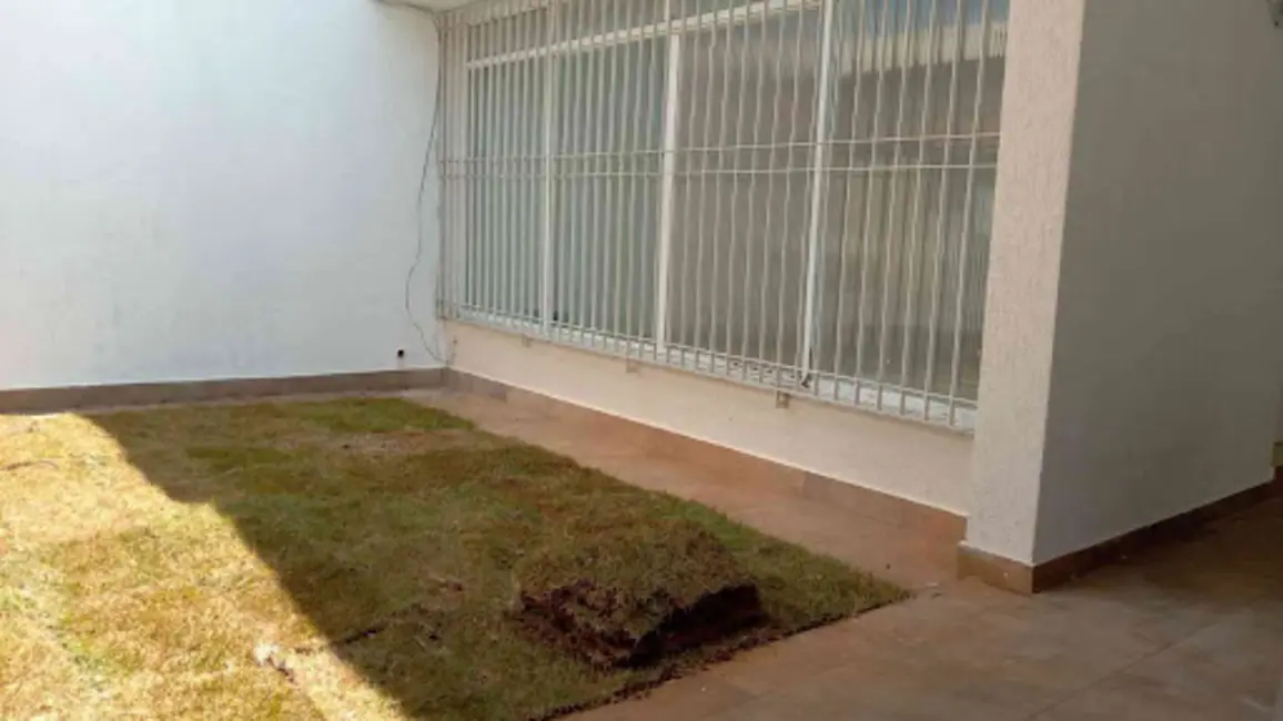 Foto 2 de Casa com 3 quartos para alugar, 230m2 em Jardim Maia, Guarulhos - SP