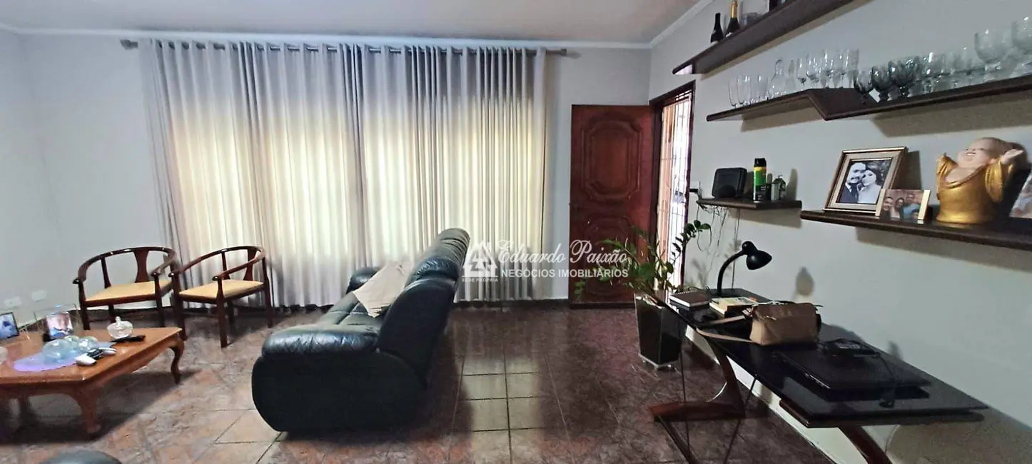 Foto 8 de Casa com 3 quartos à venda, 300m2 em Vila Galvão, Guarulhos - SP