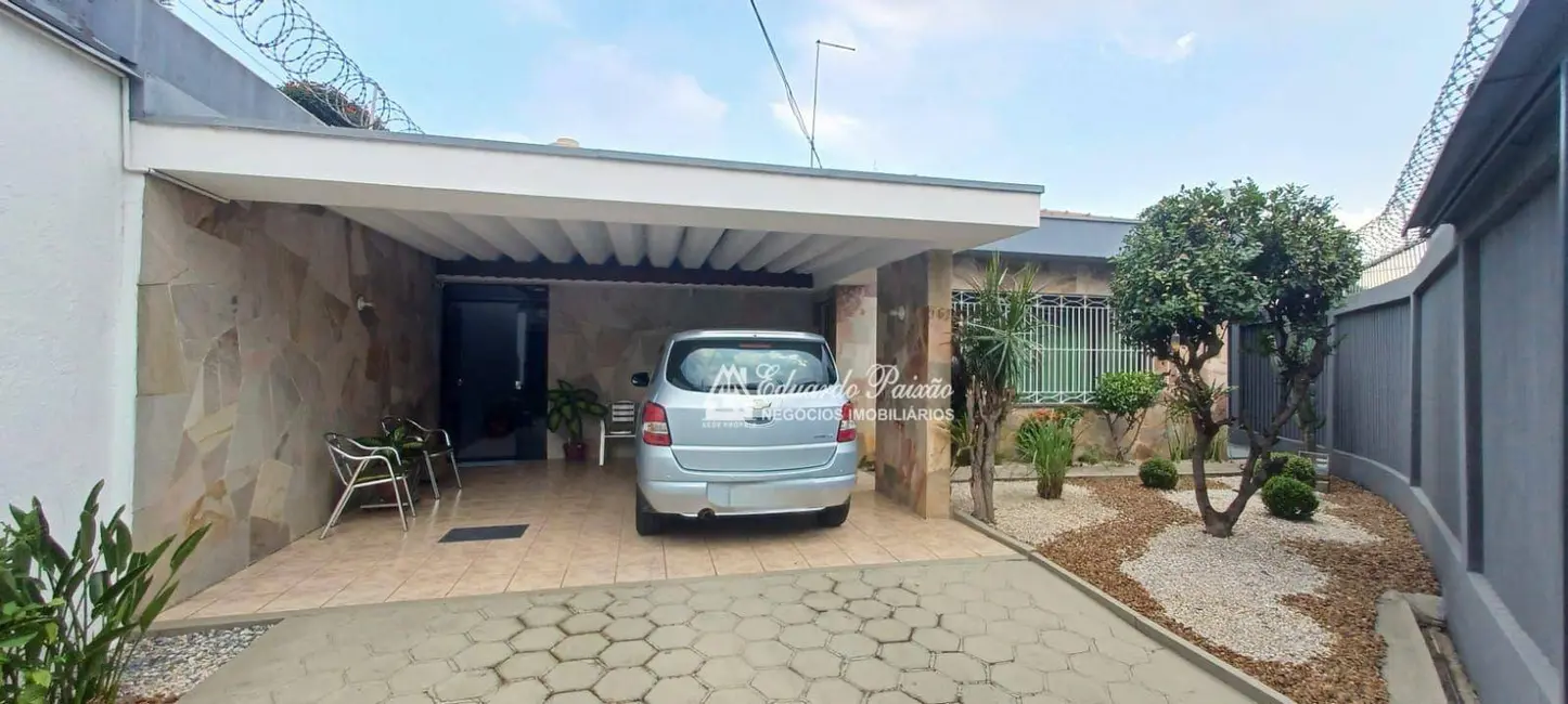 Foto 1 de Casa com 3 quartos à venda, 300m2 em Vila Galvão, Guarulhos - SP