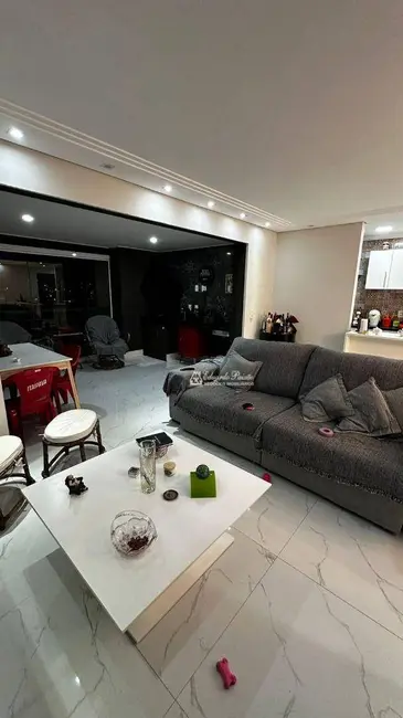 Apartamento com 3 quartos à venda, 100m2 em Jardim Flor da Montanha, Guarulhos - SP - imagem 3 Foto 3 de Apartamento com 3 quartos à venda, 100m2 em Jardim Flor da Montanha, Guarulhos - SP
