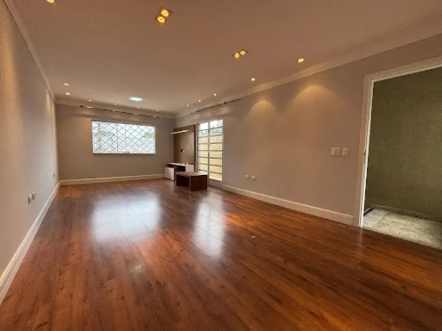 Foto 6 de Sobrado com 3 quartos à venda e para alugar, 159m2 em Gopoúva, Guarulhos - SP