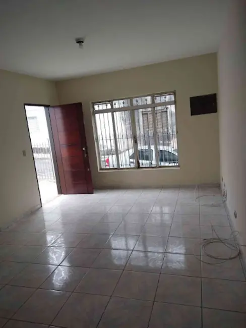 Sobrado com 2 quartos para alugar, 141m2 em Vila São Pedro, Guarulhos - SP - imagem 4 Foto 4 de Sobrado com 2 quartos para alugar, 141m2 em Vila São Pedro, Guarulhos - SP