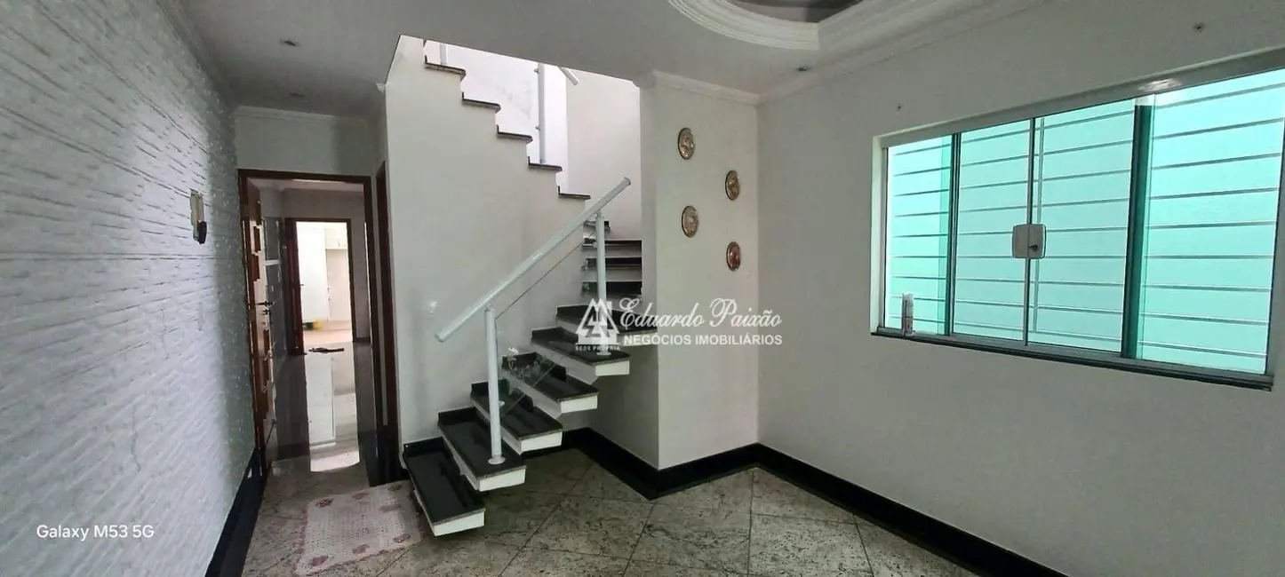 Sobrado com 3 quartos à venda, 137m2 em Vila Harmonia, Guarulhos - SP - imagem 3 Foto 3 de Sobrado com 3 quartos à venda, 137m2 em Vila Harmonia, Guarulhos - SP