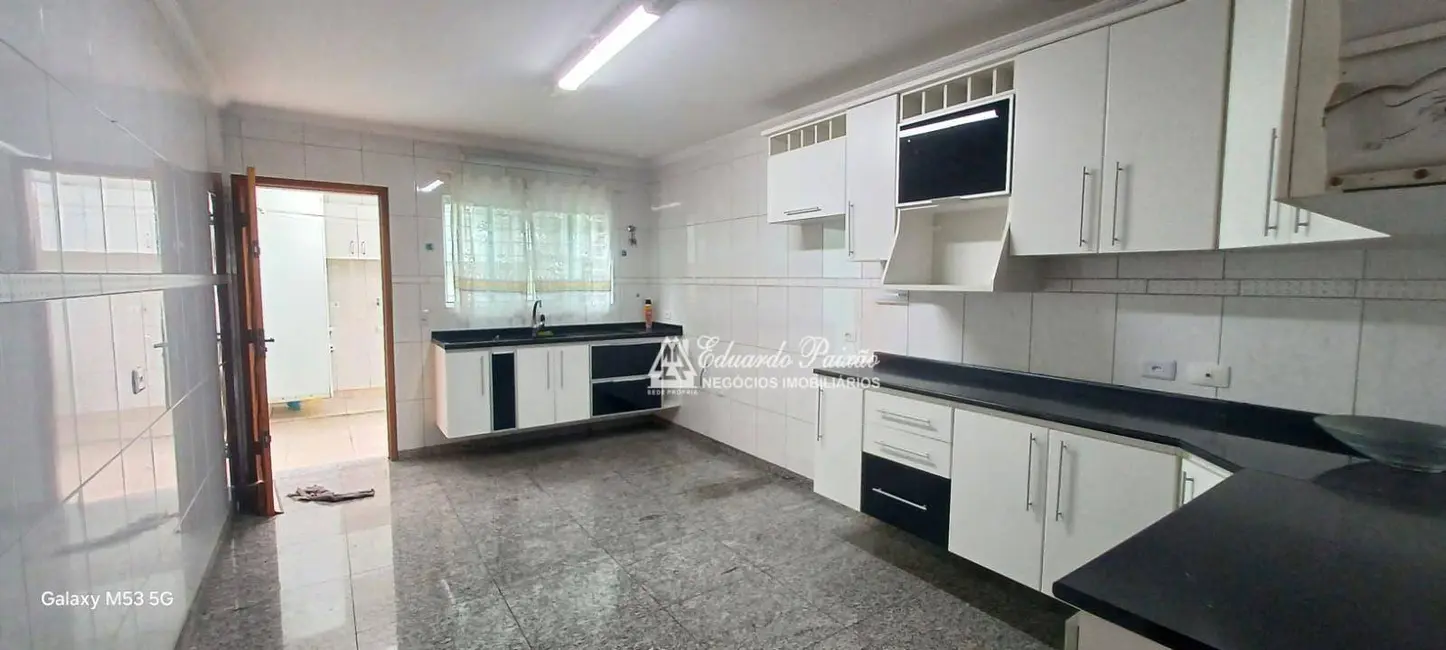 Sobrado com 3 quartos à venda, 137m2 em Vila Harmonia, Guarulhos - SP - imagem 9 Foto 9 de Sobrado com 3 quartos à venda, 137m2 em Vila Harmonia, Guarulhos - SP
