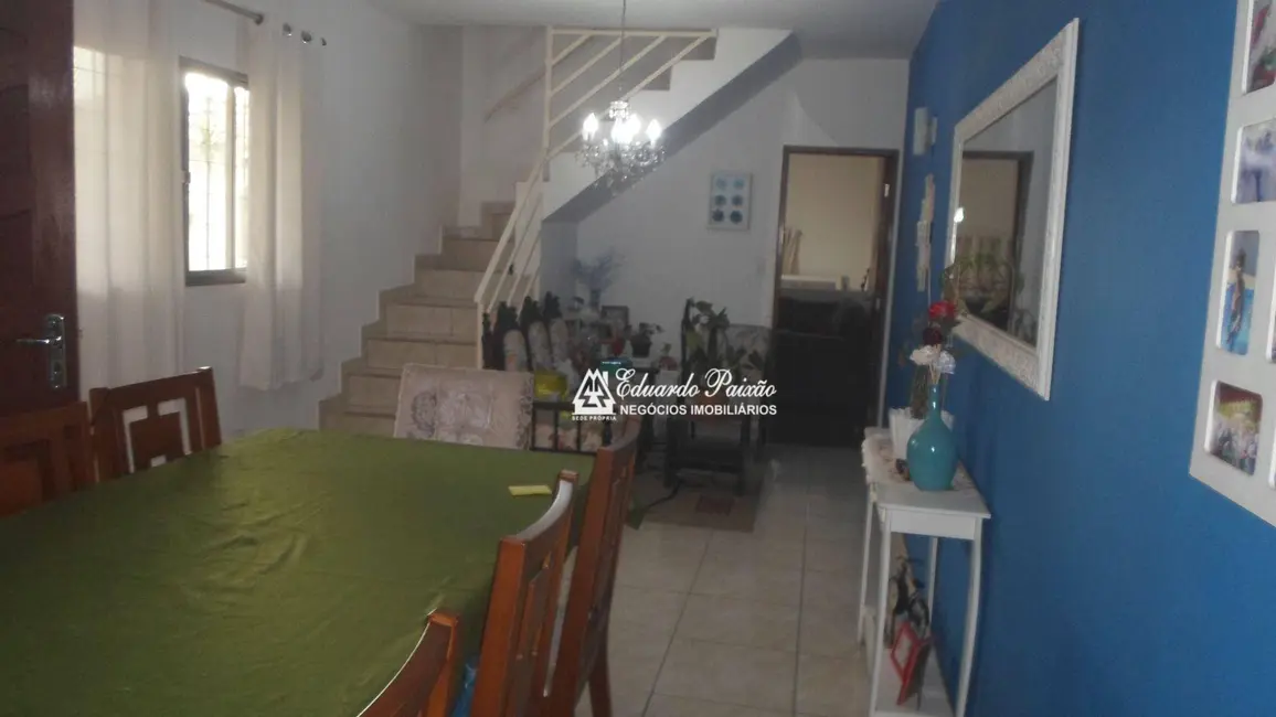 Sobrado com 4 quartos à venda, 300m2 em Jardim Rosa de Franca, Guarulhos - SP - imagem 4 Foto 4 de Sobrado com 4 quartos à venda, 300m2 em Jardim Rosa de Franca, Guarulhos - SP