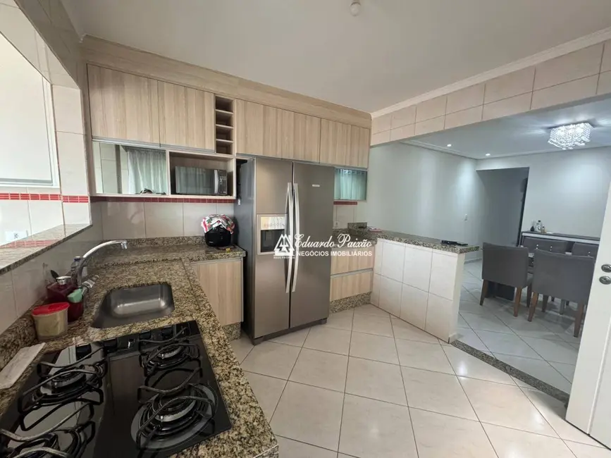 Sobrado com 3 quartos à venda, 125m2 em Parque Continental II, Guarulhos - SP - imagem 8 Foto 8 de Sobrado com 3 quartos à venda, 125m2 em Parque Continental II, Guarulhos - SP