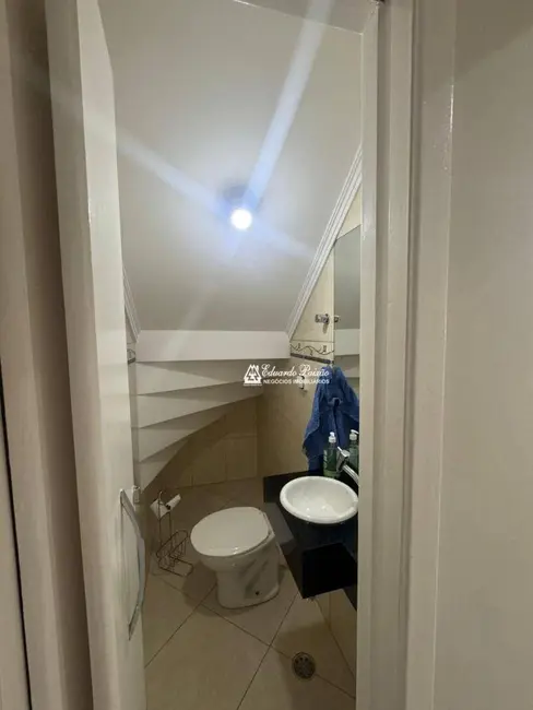 Sobrado com 3 quartos à venda, 125m2 em Parque Continental II, Guarulhos - SP - imagem 6 Foto 6 de Sobrado com 3 quartos à venda, 125m2 em Parque Continental II, Guarulhos - SP