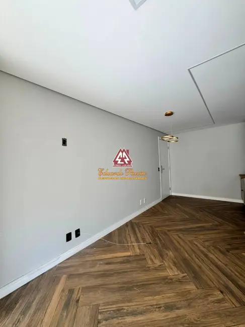 Foto 2 de Apartamento com 2 quartos para alugar, 74m2 em Jardim Flor da Montanha, Guarulhos - SP