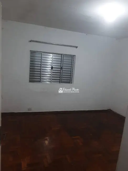 Casa com 2 quartos para alugar, 140m2 em Vila Antonieta, Guarulhos - SP - imagem 3 Foto 3 de Casa com 2 quartos para alugar, 140m2 em Vila Antonieta, Guarulhos - SP