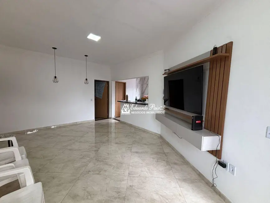 Sobrado com 3 quartos à venda e para alugar, 150m2 em Jardim São Ricardo, Guarulhos - SP - imagem 6 Foto 6 de Sobrado com 3 quartos à venda e para alugar, 150m2 em Jardim São Ricardo, Guarulhos - SP