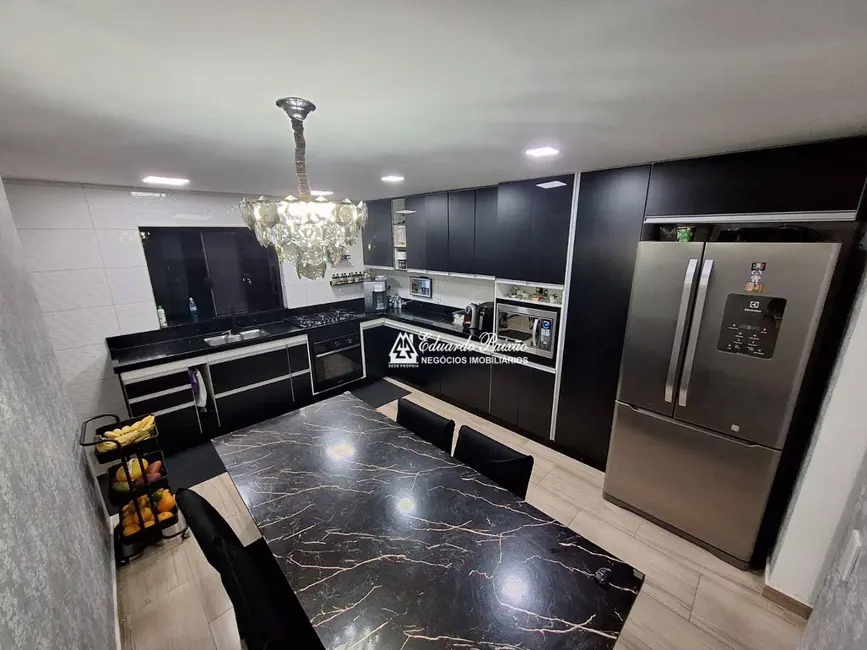 Sobrado com 5 quartos à venda, 150m2 em Residencial Cerconi, Guarulhos - SP - imagem 9 Foto 9 de Sobrado com 5 quartos à venda, 150m2 em Residencial Cerconi, Guarulhos - SP