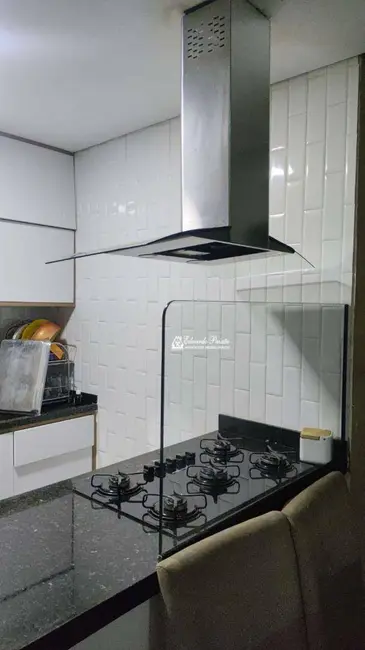 Apartamento com 2 quartos para alugar, 66m2 em Jardim Flor da Montanha, Guarulhos - SP - imagem 4 Foto 4 de Apartamento com 2 quartos para alugar, 66m2 em Jardim Flor da Montanha, Guarulhos - SP