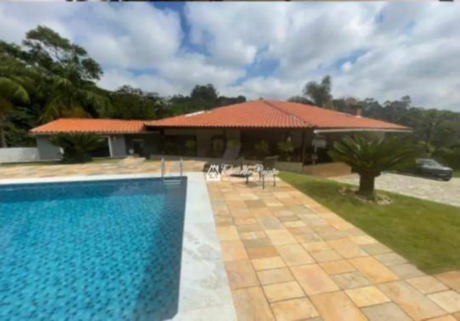 Foto 2 de Chácara com 4 quartos à venda, 4400m2 em Caputera, Aruja - SP