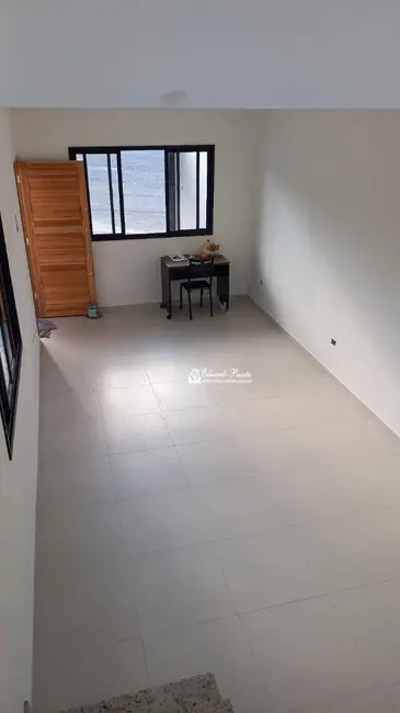 Foto 3 de Sobrado com 3 quartos à venda, 150m2 em Parque Flamengo, Guarulhos - SP