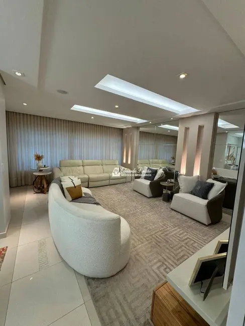 Foto 2 de Sobrado com 4 quartos à venda, 250m2 em Jardim Maia, Guarulhos - SP