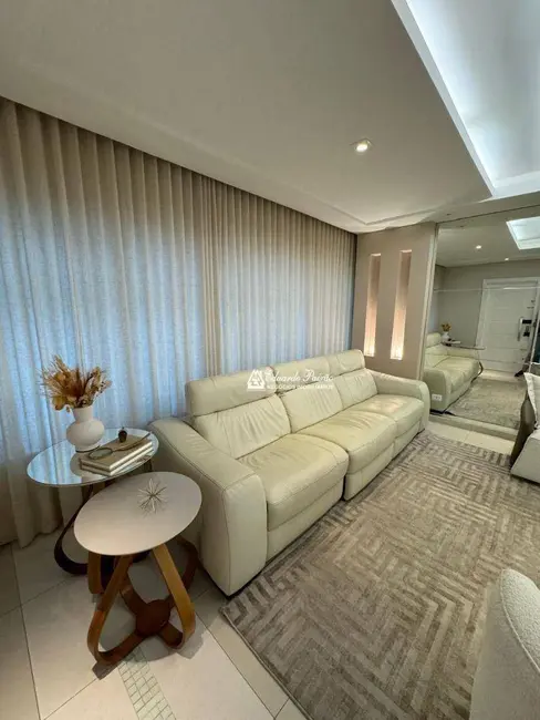 Sobrado com 4 quartos à venda, 250m2 em Jardim Maia, Guarulhos - SP - imagem 4 Foto 4 de Sobrado com 4 quartos à venda, 250m2 em Jardim Maia, Guarulhos - SP