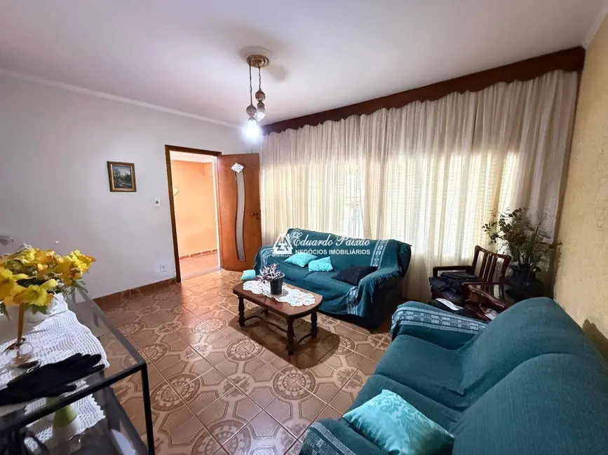 Sobrado com 3 quartos à venda, 158m2 em Jardim Rosa de Franca, Guarulhos - SP - imagem 7 Foto 7 de Sobrado com 3 quartos à venda, 158m2 em Jardim Rosa de Franca, Guarulhos - SP