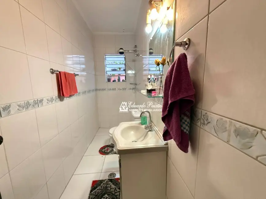 Sobrado com 3 quartos à venda, 158m2 em Jardim Rosa de Franca, Guarulhos - SP - imagem 8 Foto 8 de Sobrado com 3 quartos à venda, 158m2 em Jardim Rosa de Franca, Guarulhos - SP