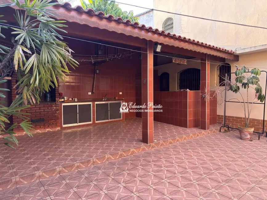 Foto 8 de Casa com 4 quartos à venda e para alugar, 340m2 em Vila Galvão, Guarulhos - SP