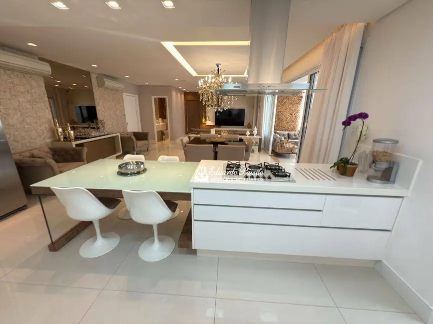 Foto 9 de Apartamento com 3 quartos à venda, 340m2 em Vila Galvão, Guarulhos - SP