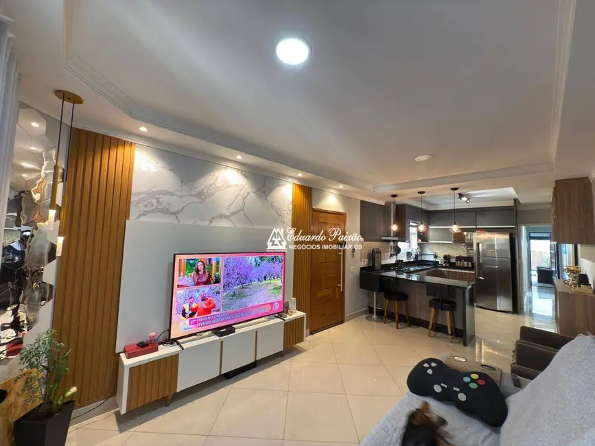 Sobrado com 3 quartos à venda, 150m2 em Jardim Gopoúva, Guarulhos - SP - imagem 7 Foto 7 de Sobrado com 3 quartos à venda, 150m2 em Jardim Gopoúva, Guarulhos - SP