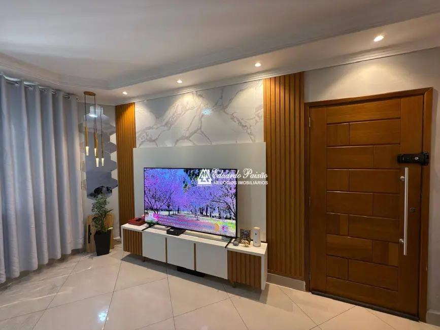 Sobrado com 3 quartos à venda, 150m2 em Jardim Gopoúva, Guarulhos - SP - imagem 8 Foto 8 de Sobrado com 3 quartos à venda, 150m2 em Jardim Gopoúva, Guarulhos - SP