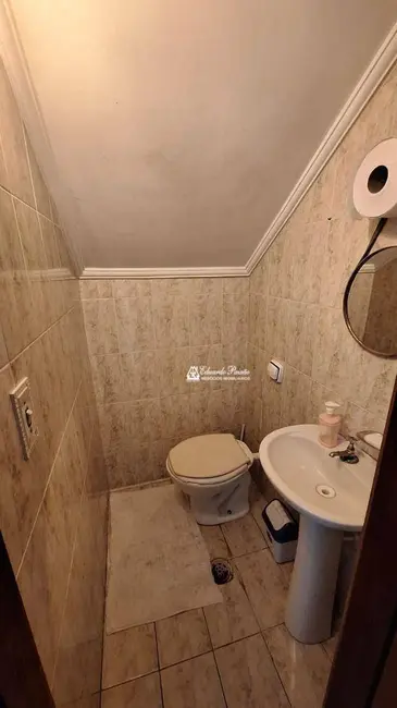 Sobrado com 2 quartos à venda, 125m2 em Jardim Santa Cecília, Guarulhos - SP - imagem 5 Foto 5 de Sobrado com 2 quartos à venda, 125m2 em Jardim Santa Cecília, Guarulhos - SP