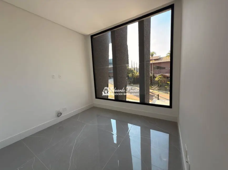Foto 3 de Casa de Condomínio com 3 quartos à venda, 910m2 em Atibaia - SP
