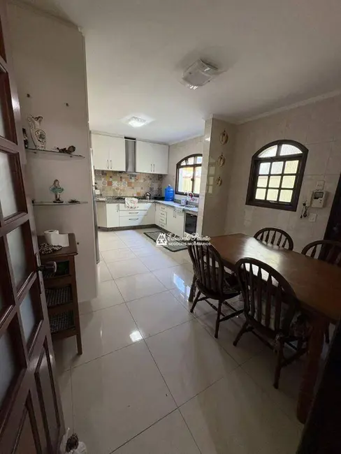 Sobrado com 2 quartos à venda e para alugar, 125m2 em Parque Continental II, Guarulhos - SP - imagem 7 Foto 7 de Sobrado com 2 quartos à venda e para alugar, 125m2 em Parque Continental II, Guarulhos - SP