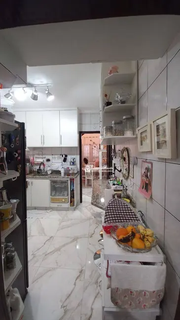 Casa com 3 quartos à venda, 125m2 em Jardim Maia, Guarulhos - SP - imagem 9 Foto 9 de Casa com 3 quartos à venda, 125m2 em Jardim Maia, Guarulhos - SP