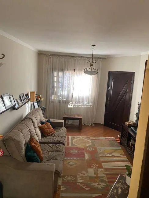 Sobrado com 2 quartos à venda, 110m2 em Vila Barros, Guarulhos - SP - imagem 4 Foto 4 de Sobrado com 2 quartos à venda, 110m2 em Vila Barros, Guarulhos - SP