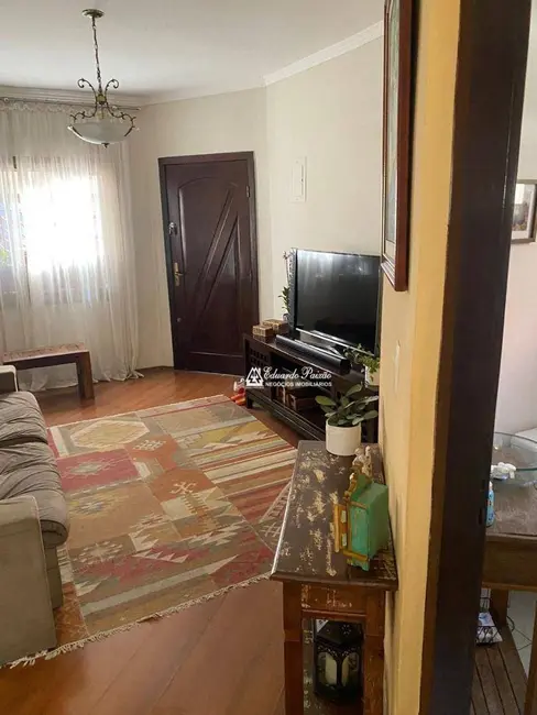 Sobrado com 2 quartos à venda, 110m2 em Vila Barros, Guarulhos - SP - imagem 3 Foto 3 de Sobrado com 2 quartos à venda, 110m2 em Vila Barros, Guarulhos - SP