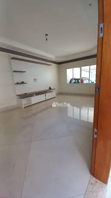 Foto 2 de Sobrado com 3 quartos à venda, 240m2 em Jardim Vila Galvão, Guarulhos - SP