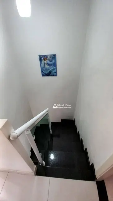 Sobrado com 3 quartos à venda, 110m2 em Jardim Guarulhos, Guarulhos - SP - imagem 8 Foto 8 de Sobrado com 3 quartos à venda, 110m2 em Jardim Guarulhos, Guarulhos - SP