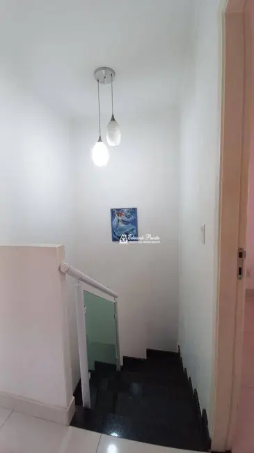 Sobrado com 3 quartos à venda, 110m2 em Jardim Guarulhos, Guarulhos - SP - imagem 9 Foto 9 de Sobrado com 3 quartos à venda, 110m2 em Jardim Guarulhos, Guarulhos - SP