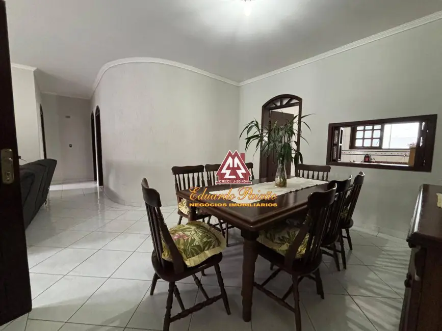 Casa com 3 quartos à venda, 612m2 em Vila Galvão, Guarulhos - SP - imagem 4 Foto 4 de Casa com 3 quartos à venda, 612m2 em Vila Galvão, Guarulhos - SP