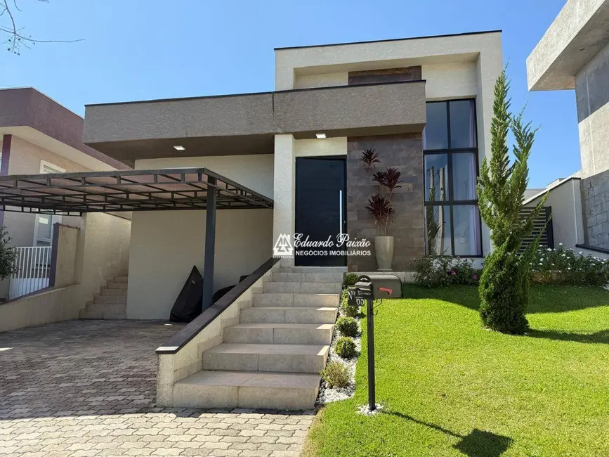 Foto 1 de Casa de Condomínio com 3 quartos à venda, 360m2 em Atibaia - SP